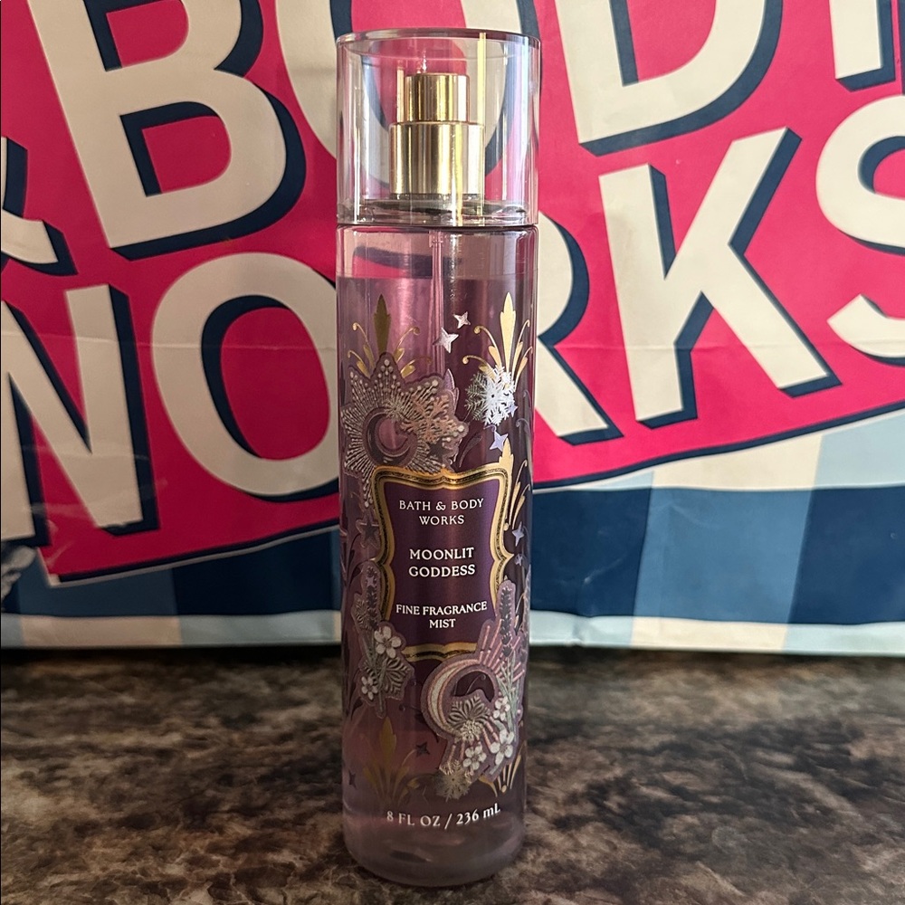 Bath & Body Works Moonlit - Picture 3 of 4
